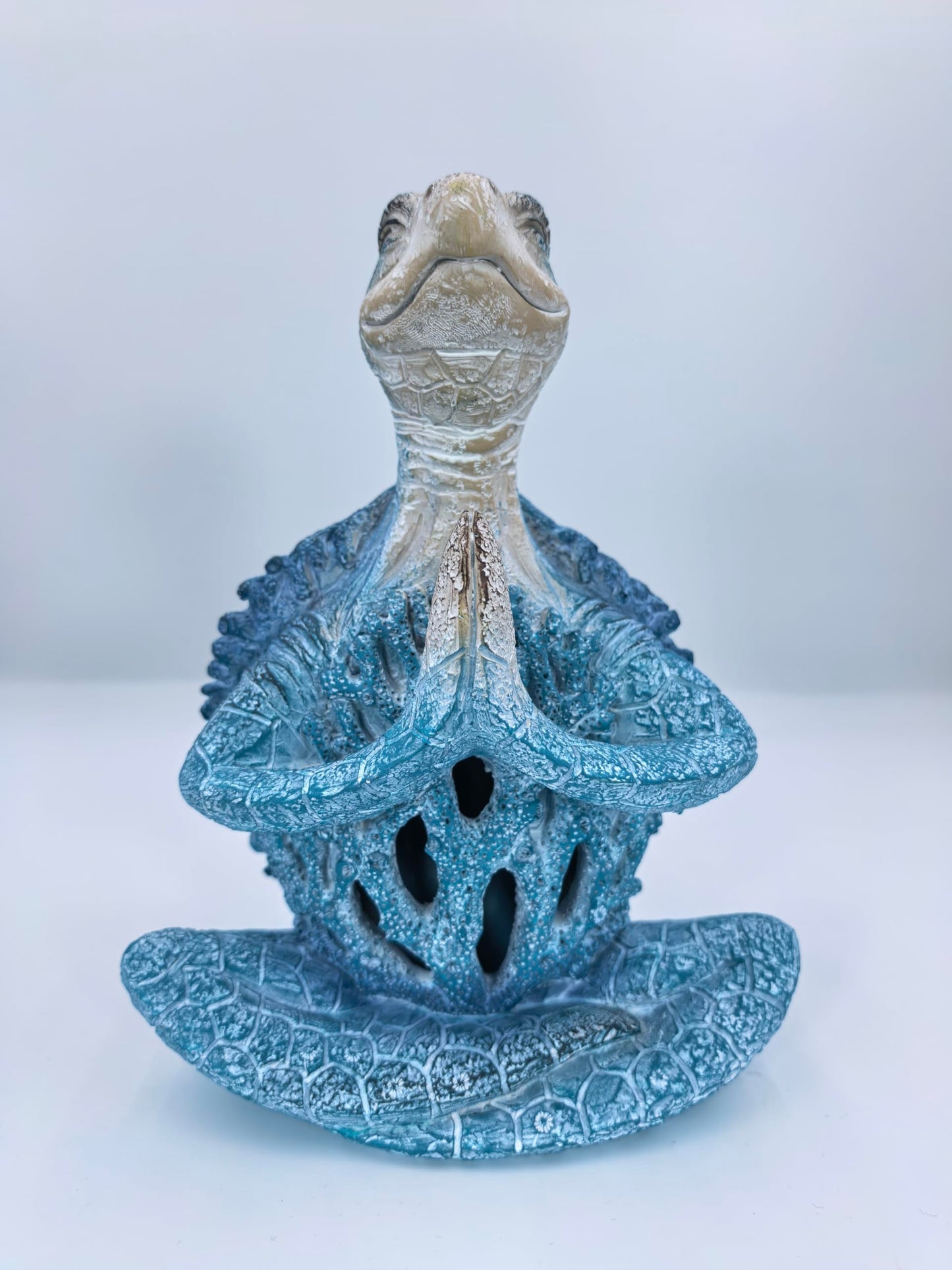 VVGIFTS Coral Reef Sea Turtle Meditation Yoga Decor, Garden Figurine Sea Turtle Meditating Coastal Beach Decorations, Zen Yoga Resin Statue for Home Office Decorations (Prayer)